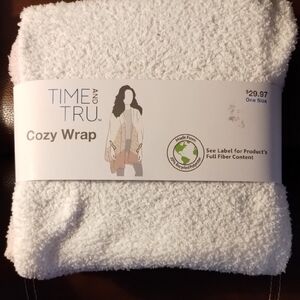 Time and Tru Cozy Wrap - White